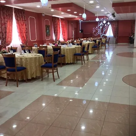 Roma Hotel 4*